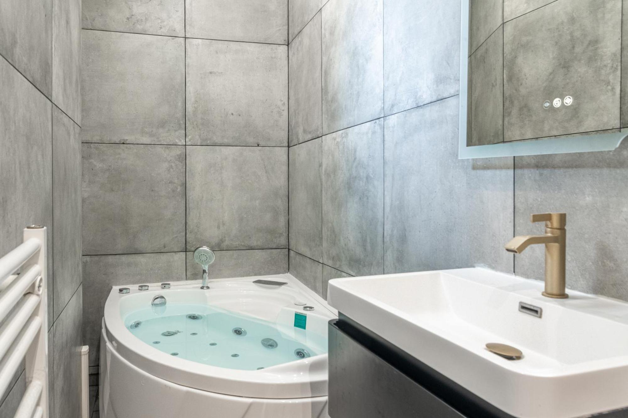 Lavie Maison Eiffel Ac Hot Tub Paris Ngoại thất bức ảnh