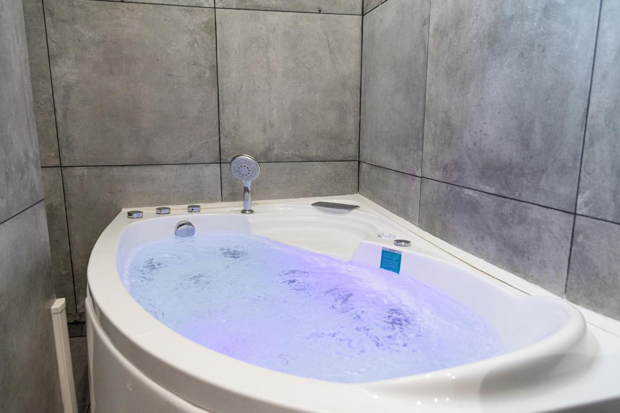 Lavie Maison Eiffel Ac Hot Tub Paris Ngoại thất bức ảnh